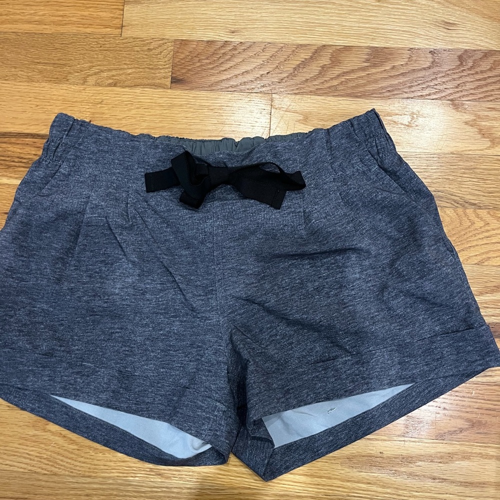 Lululemon Spring Breakaway Tie Shorts